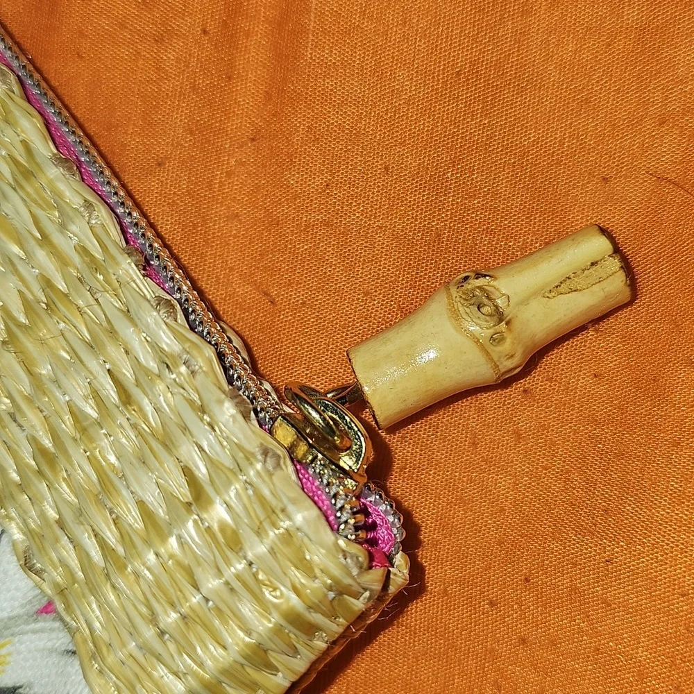 ESTEE LAUDER Like New Floral Makeup Bag With Zipper!!